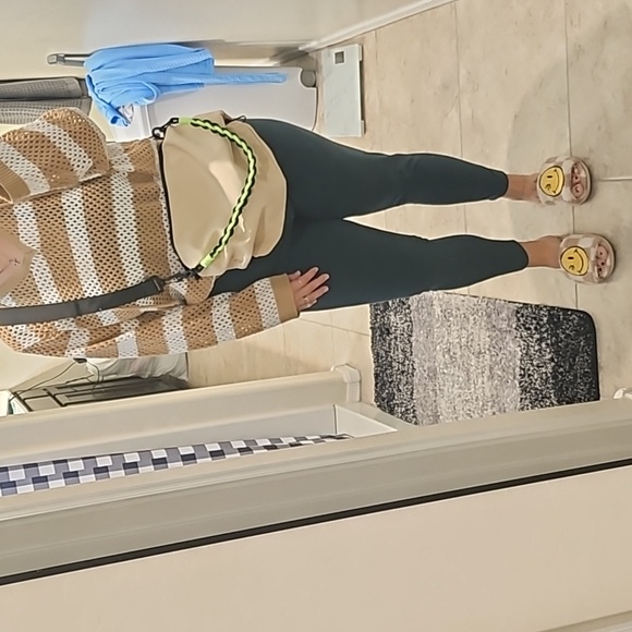 Slouchy tan crossbody - Picture 5 of 8